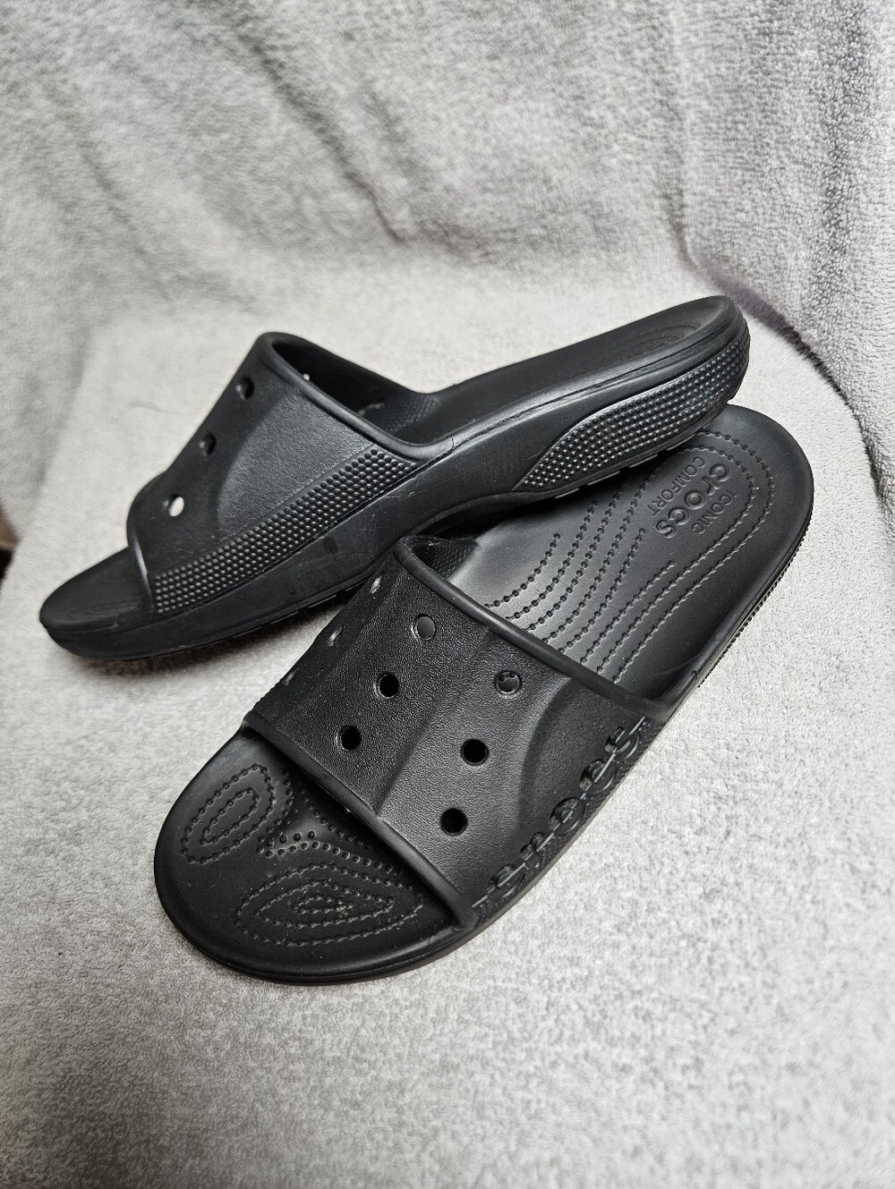 Croc Slides - Picture 2 of 8